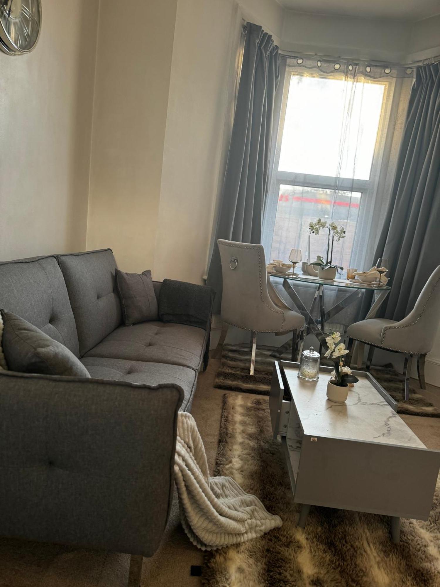 דירות לונדון Entire 1Bed Stratford Westfield מראה חיצוני תמונה