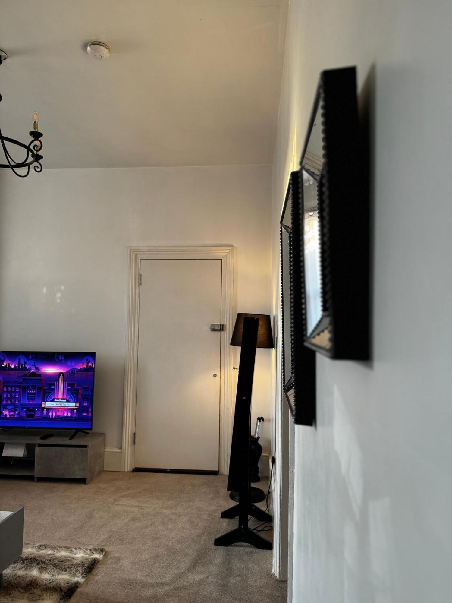 דירות לונדון Entire 1Bed Stratford Westfield מראה חיצוני תמונה