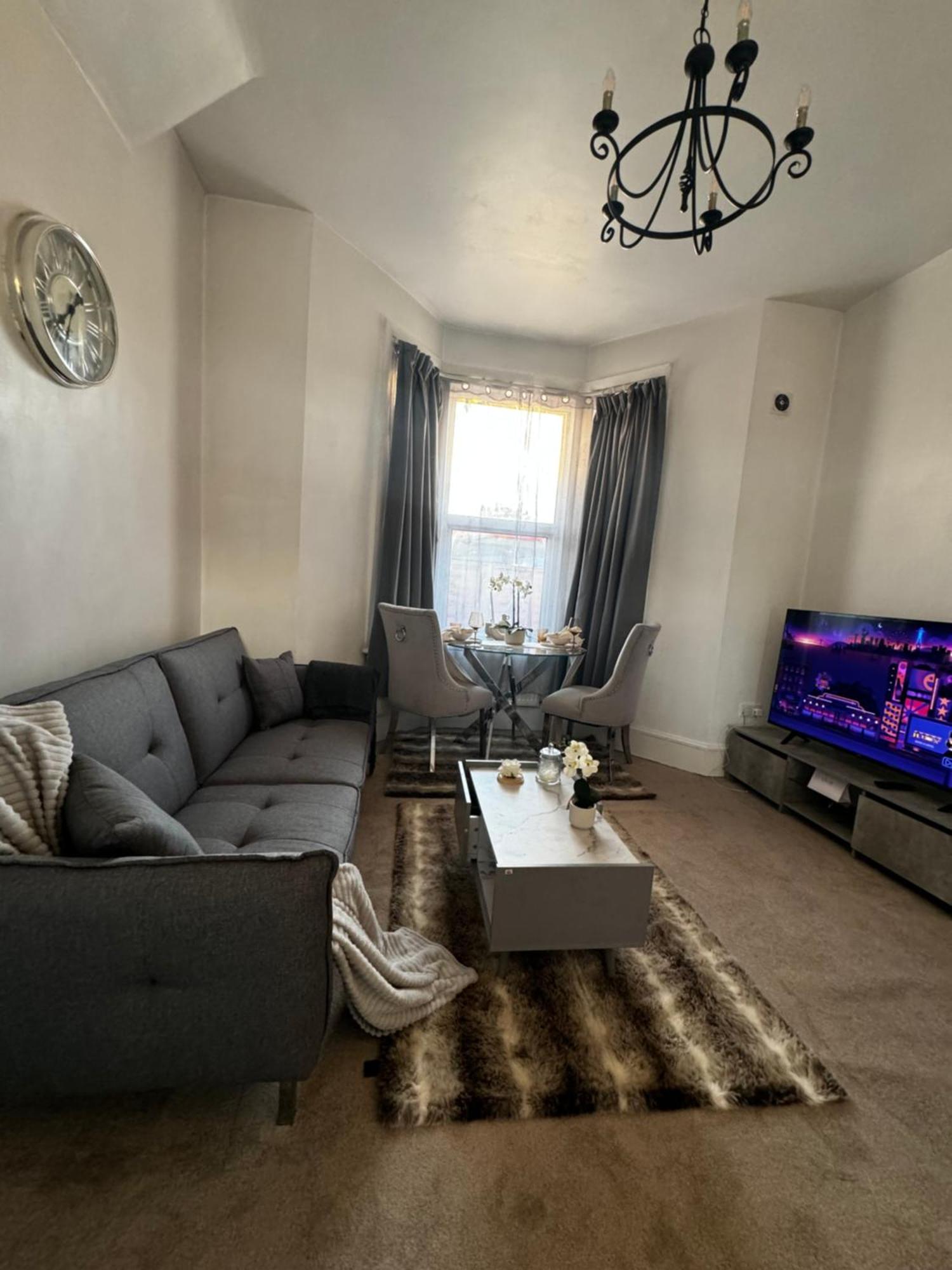 דירות לונדון Entire 1Bed Stratford Westfield מראה חיצוני תמונה